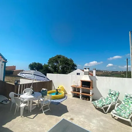 Сasa de vacaciones West Lourinhã